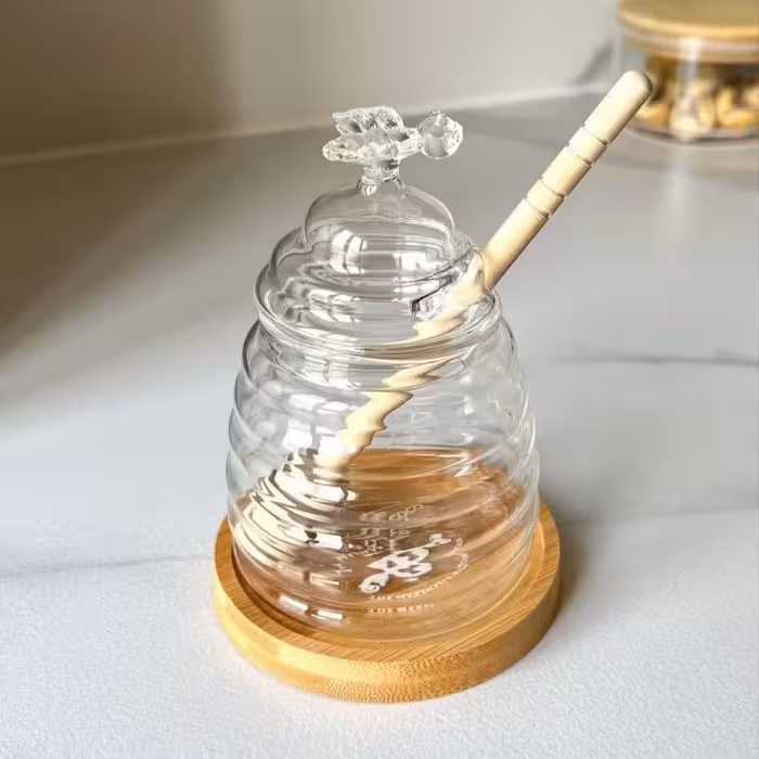 عسل خوری پیرکس با زیر بامبو