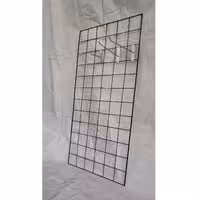 یک عدد توری مش به همراه 12عددشاخک دراندازه های مختلف به دلخواه مشتری(ارسال با باربری وپیک پس کرایه بعهده مشتری می باشد)