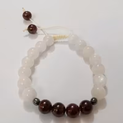 دستبند کاریزماتیک سنگ طبیعی