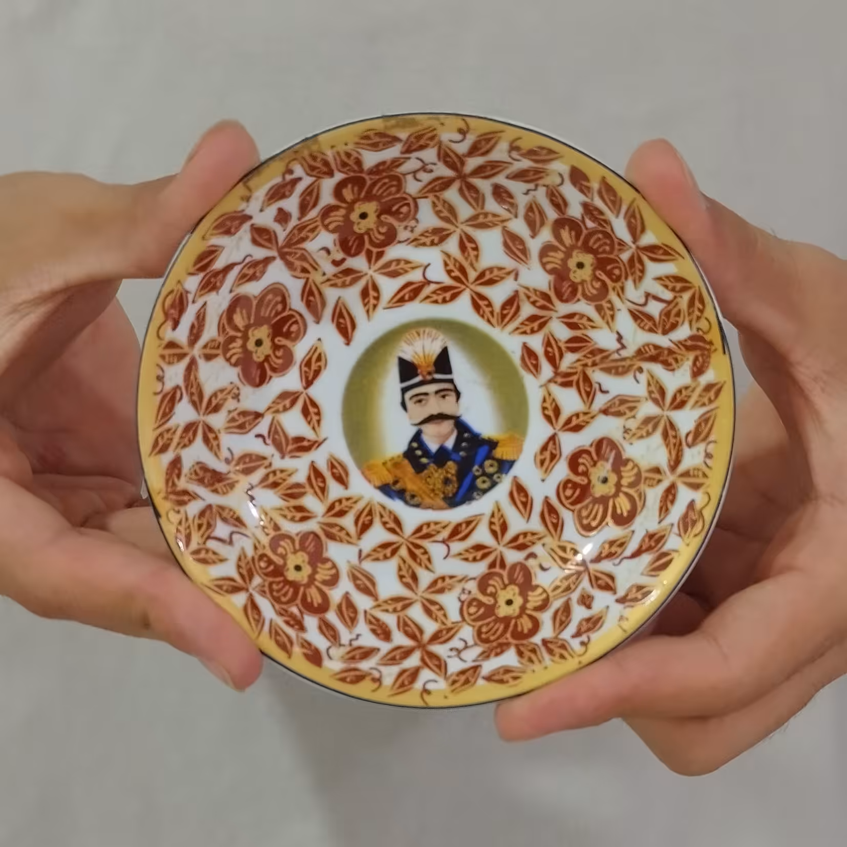 نعلبکی چینی مدل ناصری قلمکار قهوه ای بسته 6 عددی با ارسال رایگان