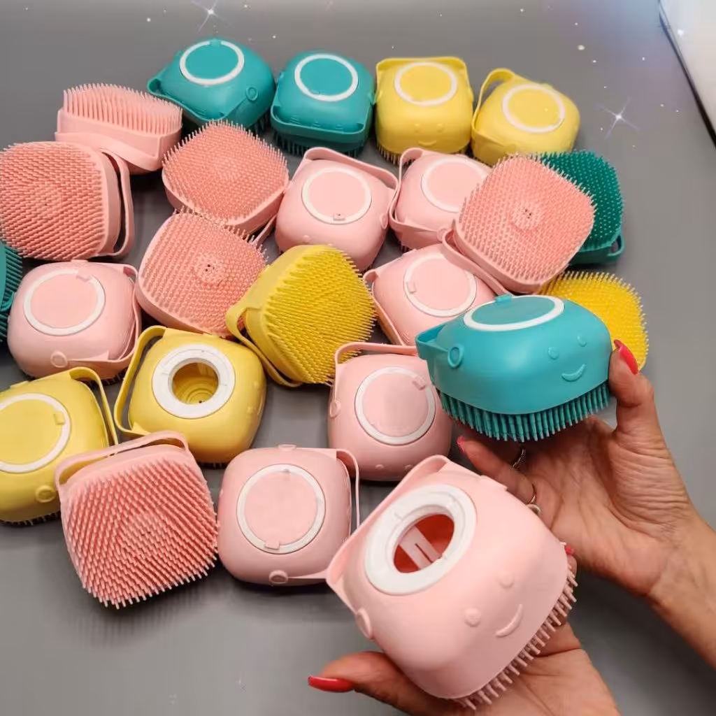 یس براش و لیف سیلیکونی مخزن دار
Face brush.