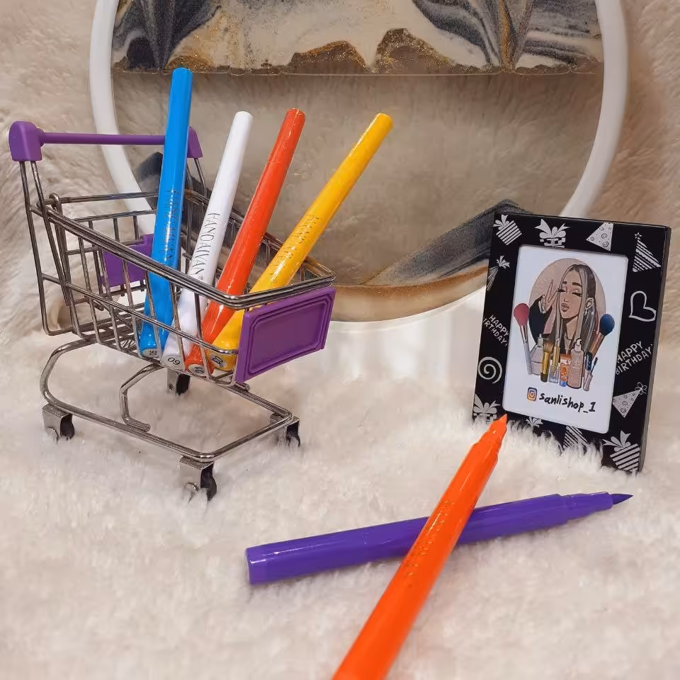 خط چشم رنگی هندیان ماژیکی