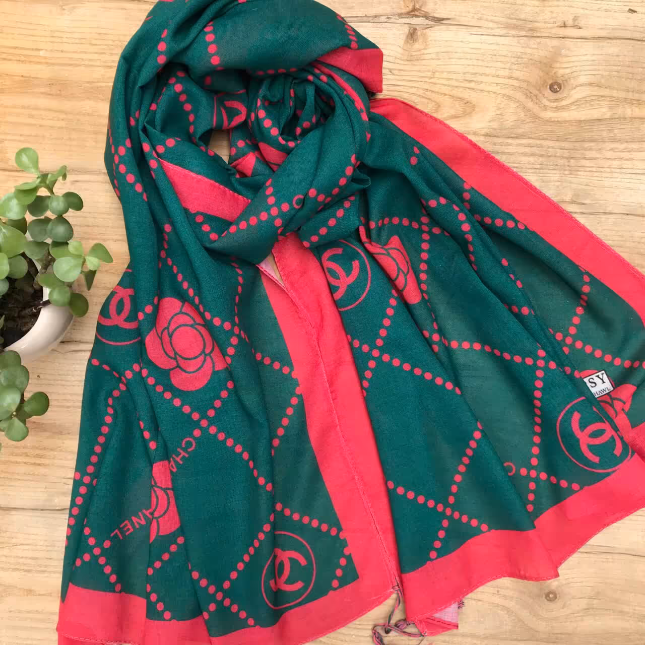 شال سبز سرخابی ( طرح دار )