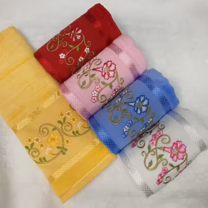 حوله دست گلدوزی ترک