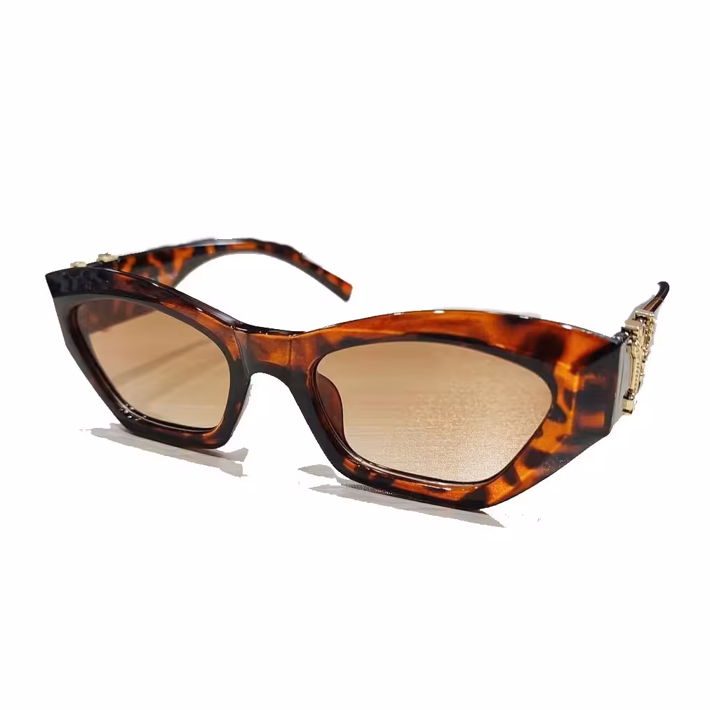 عینک دخترانه و زنانه کاچویی فشن کشیده(گربه ای ) VERSACE 