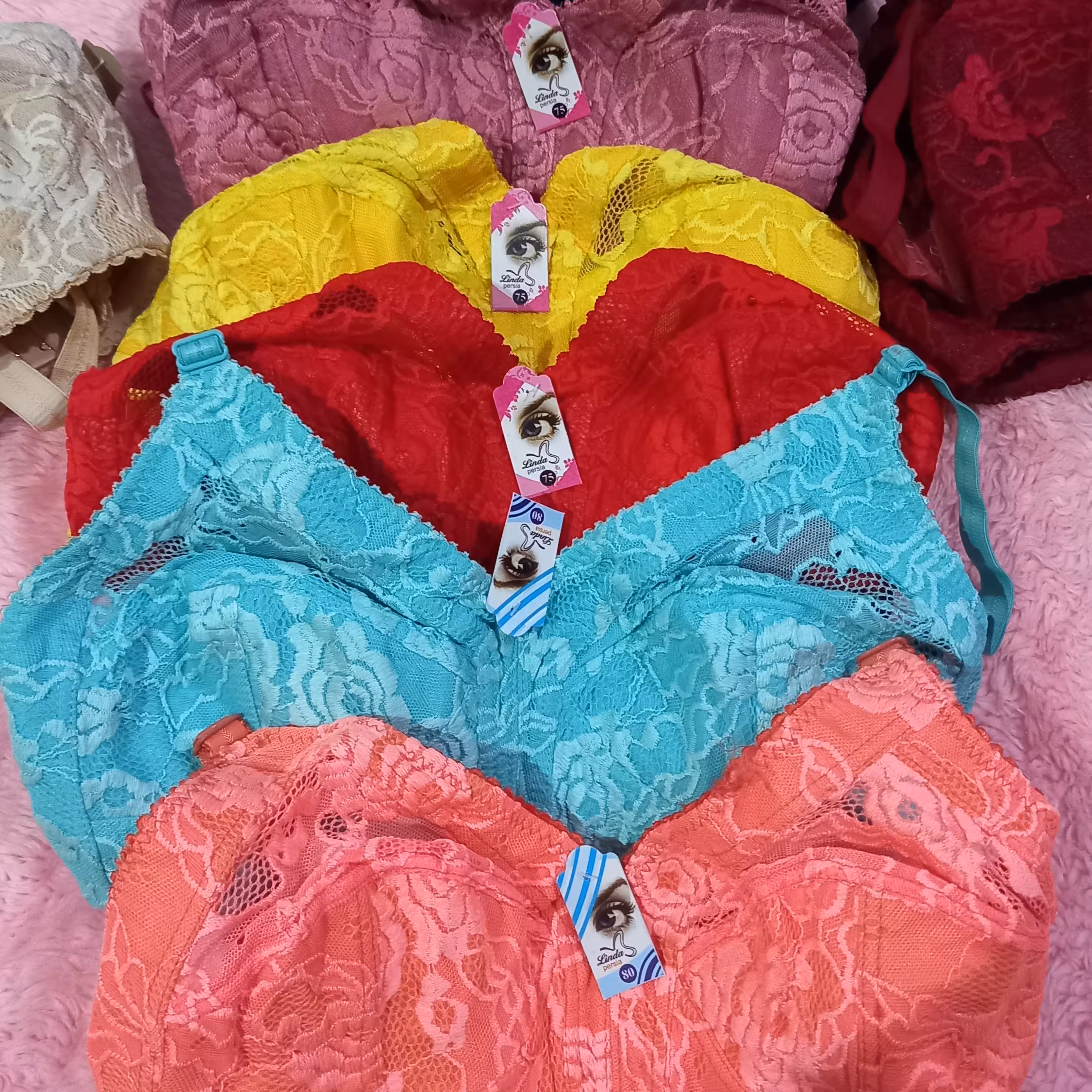 سوتین دانتل زیر نخی باریک سه قزنه اعلا