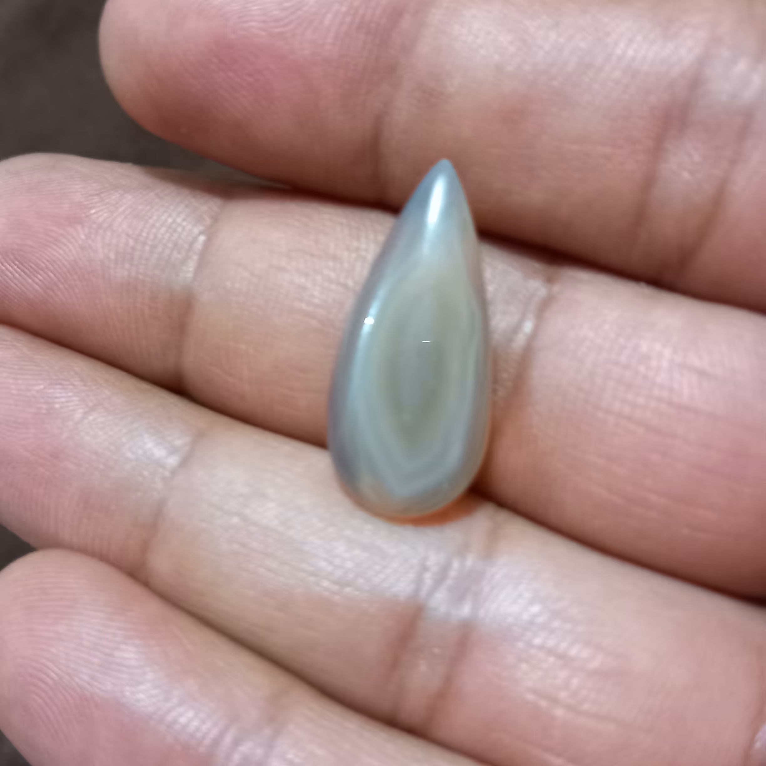 نگین عقیق سفید طرح اشک مناسب گردنبند.  کد 4