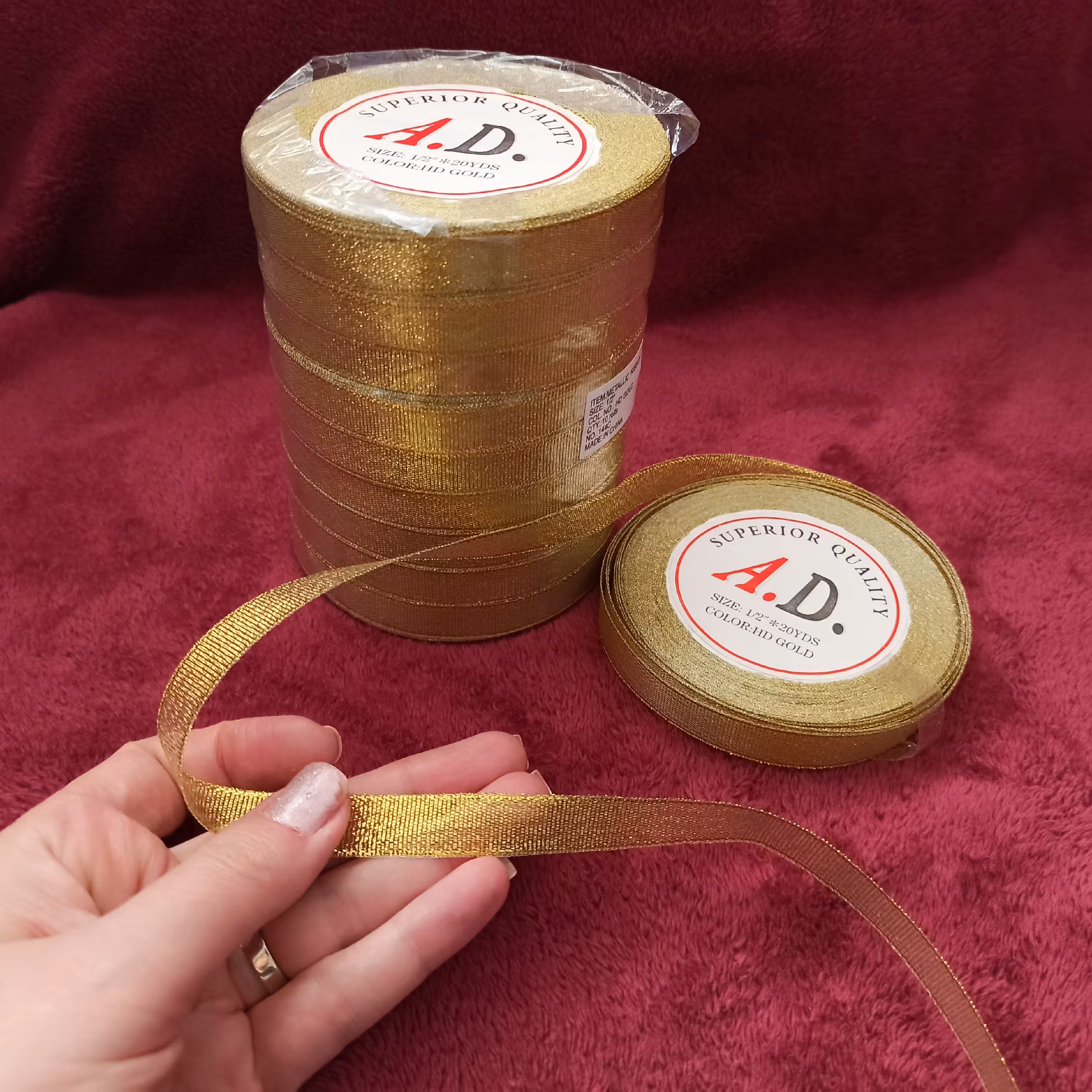 روبان یک سانتی لمه طلایی یک رول