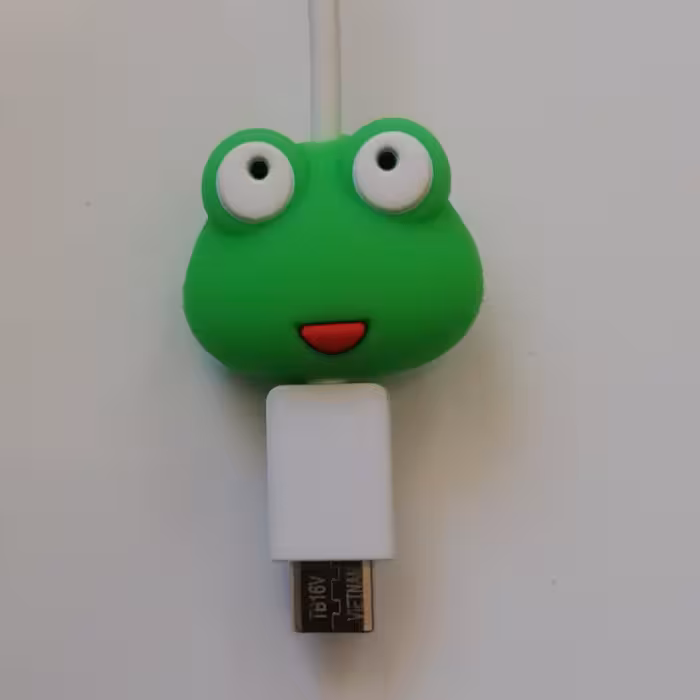 محافظ سر کابل شارژ  سلیکونی رنگ ثابت طرح قورباغه مناسب انواع کابل اندردید میکرو تایپ سی و آیفون