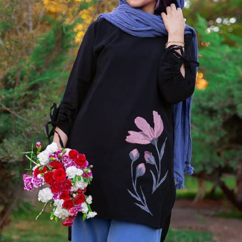تونیک(مانتو) زنانه الیاف با گلدوزی درشت در سه سایز با جنس الیاف طبیعی قد جلو 88 و قد پشت 95