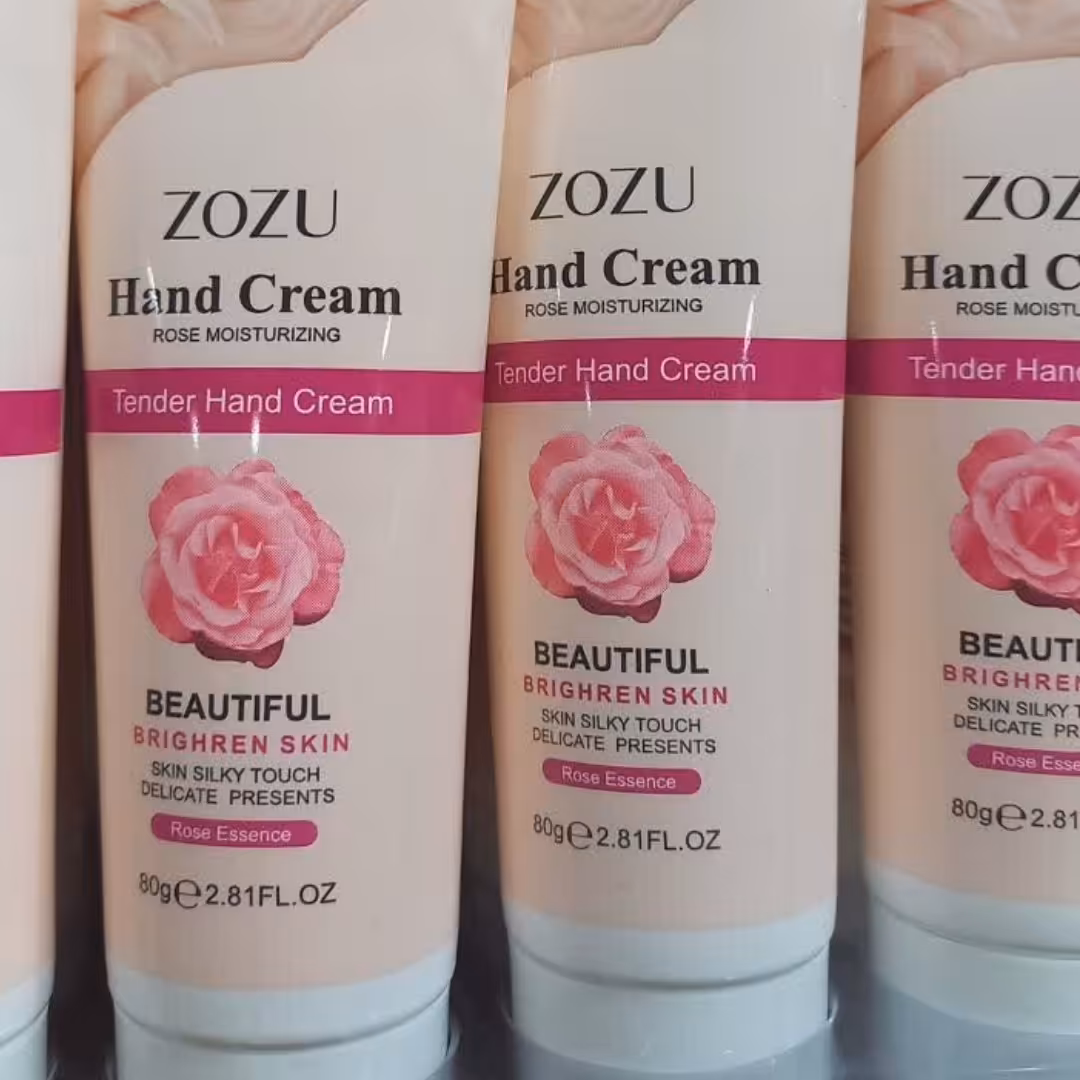 
کرم تیوپی آبرسان دست گل روز zozo
عطر فوق العاده
