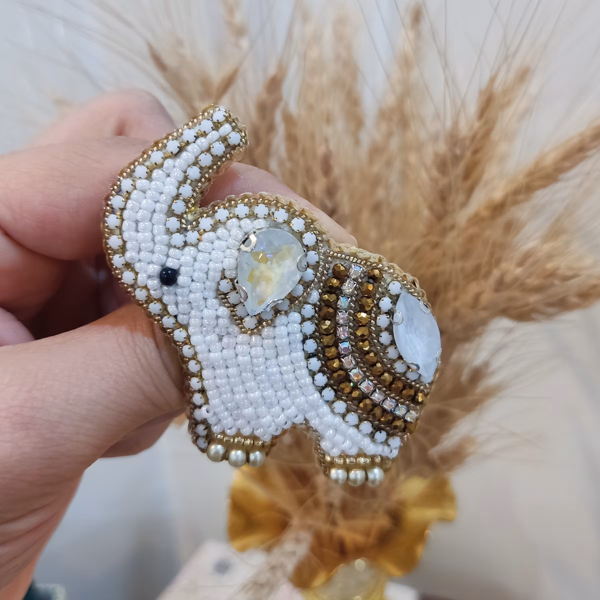 گلسینه جواهردوزی شده فیل       