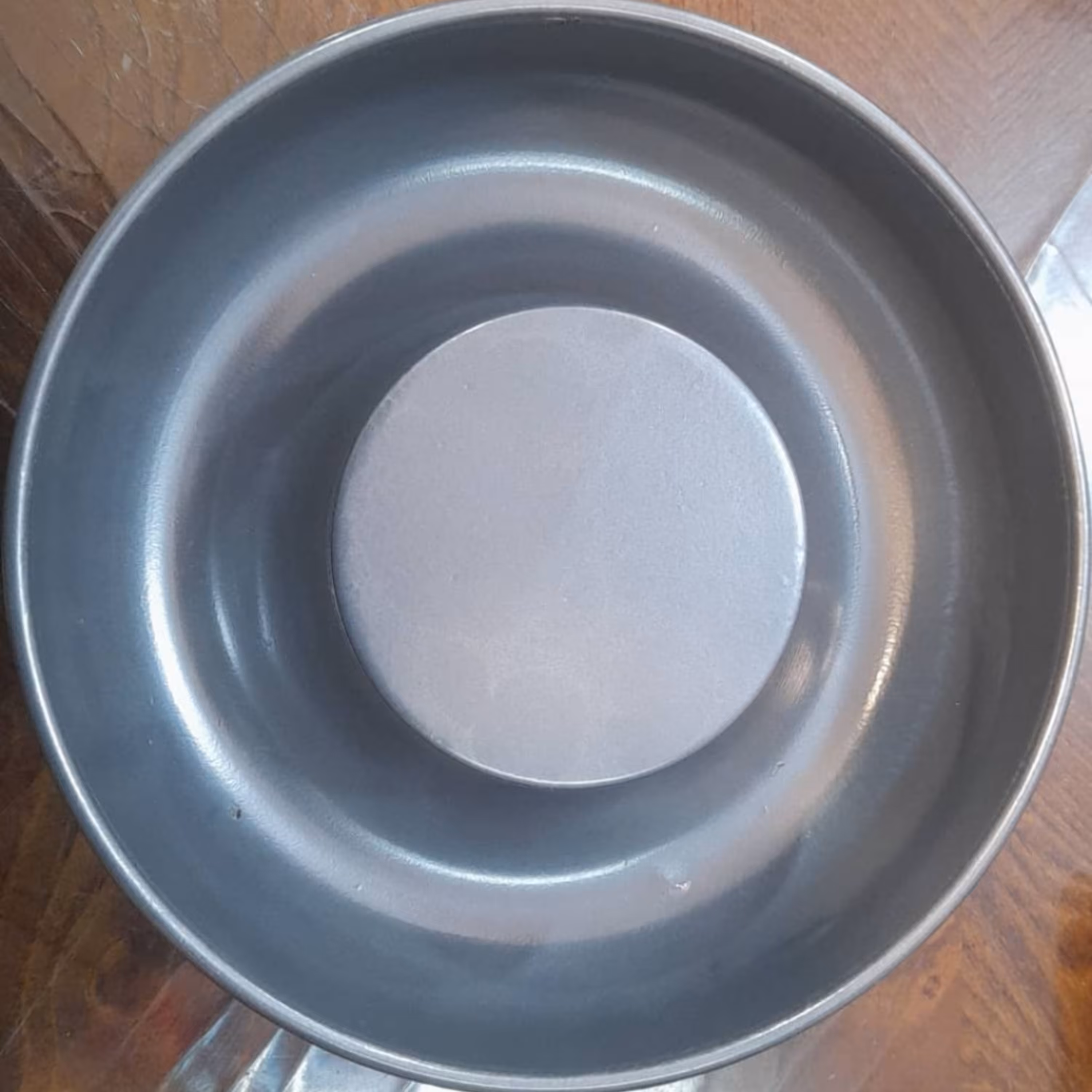 قالب شیفون بزرگ تفلون قطر 25 وزن 450 گرم