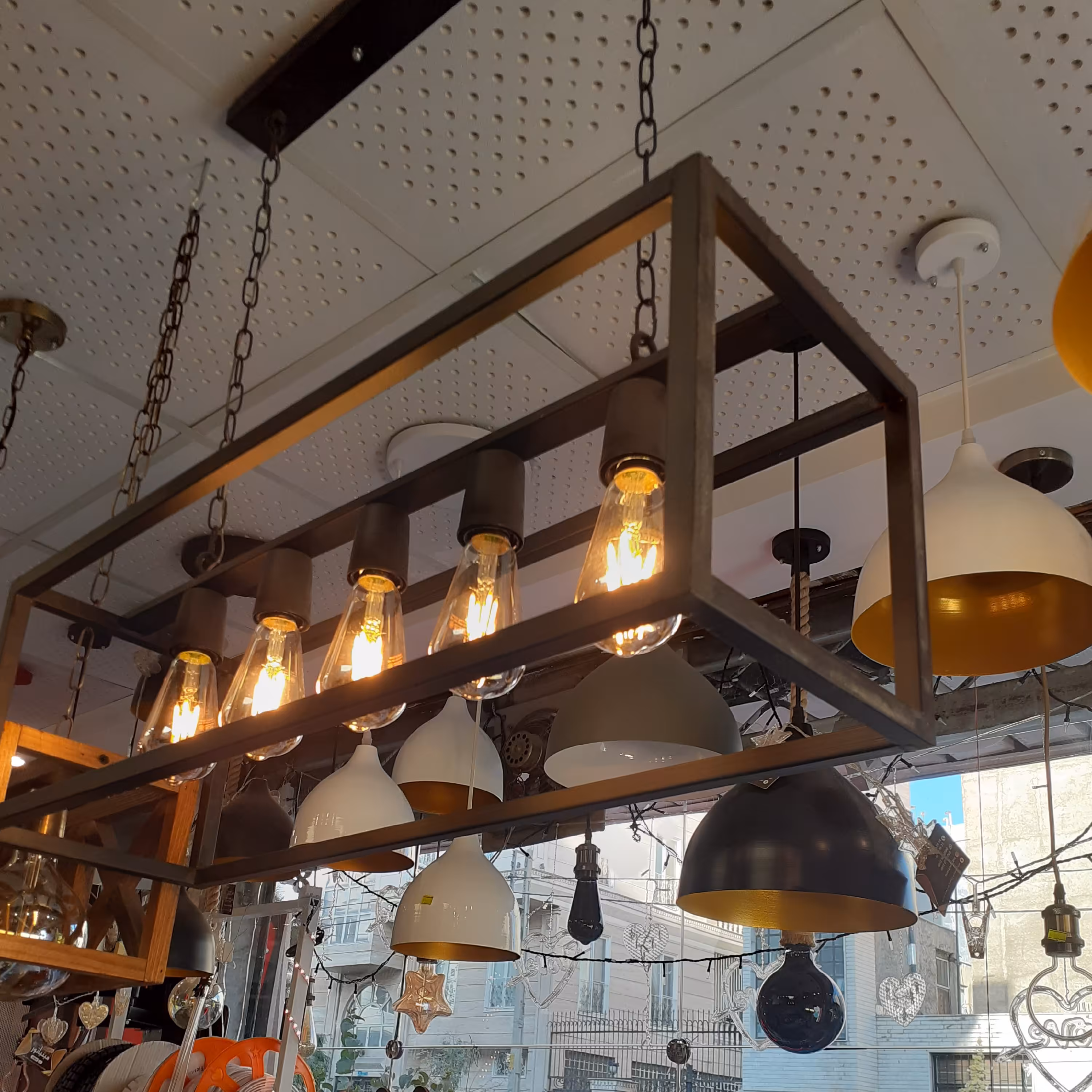 لوستر اویز  فرفورژه 5 شعله مناسب برای اشپزخانه و اپن