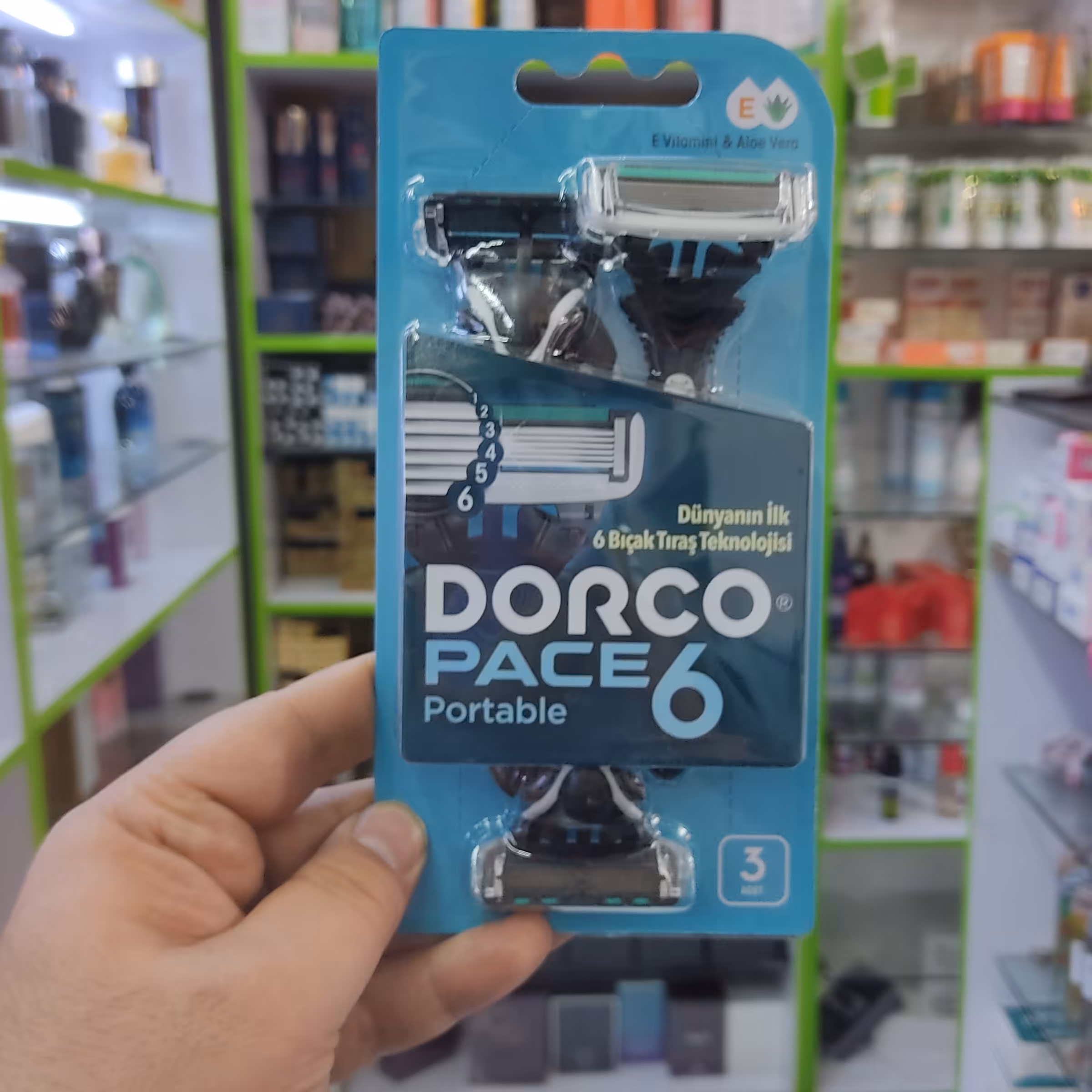 خود تراش دورکو مردانه 6تیغ مدل پورتابل بسته 3عددی