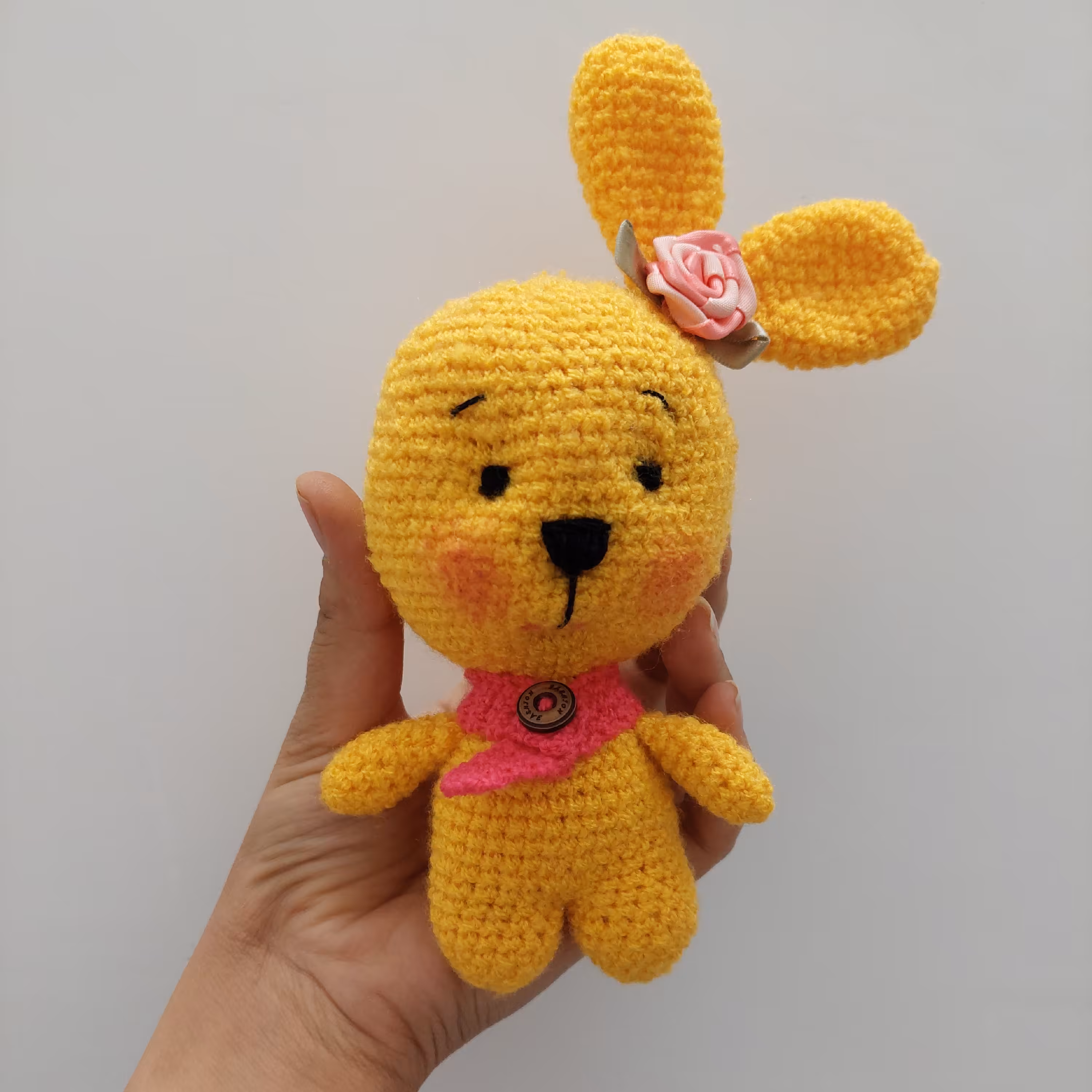 عروسک خرگوش پا کوتاه