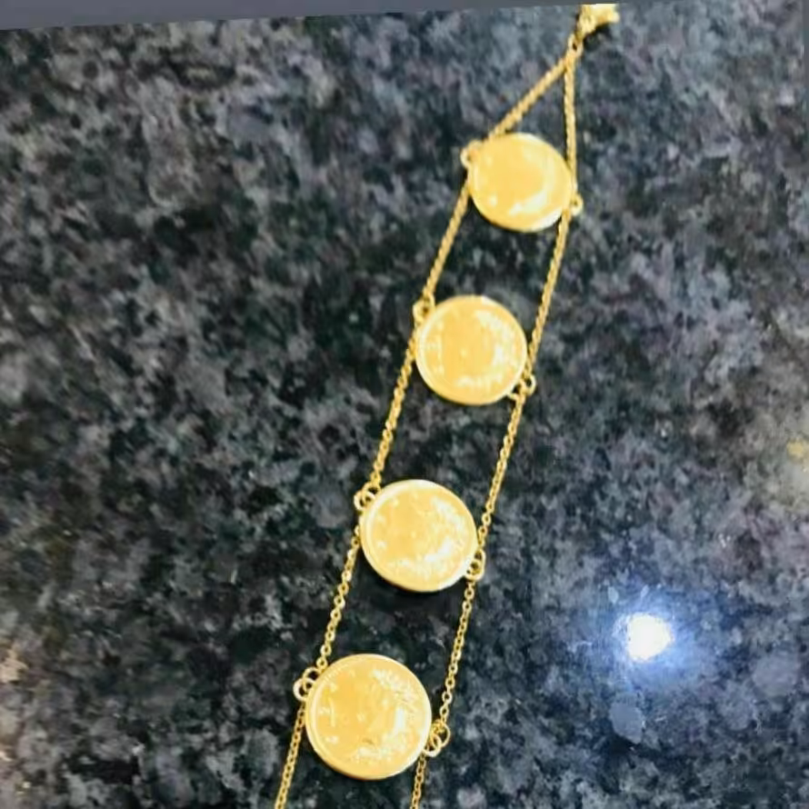 دستبند طرح سکه دو طرفه