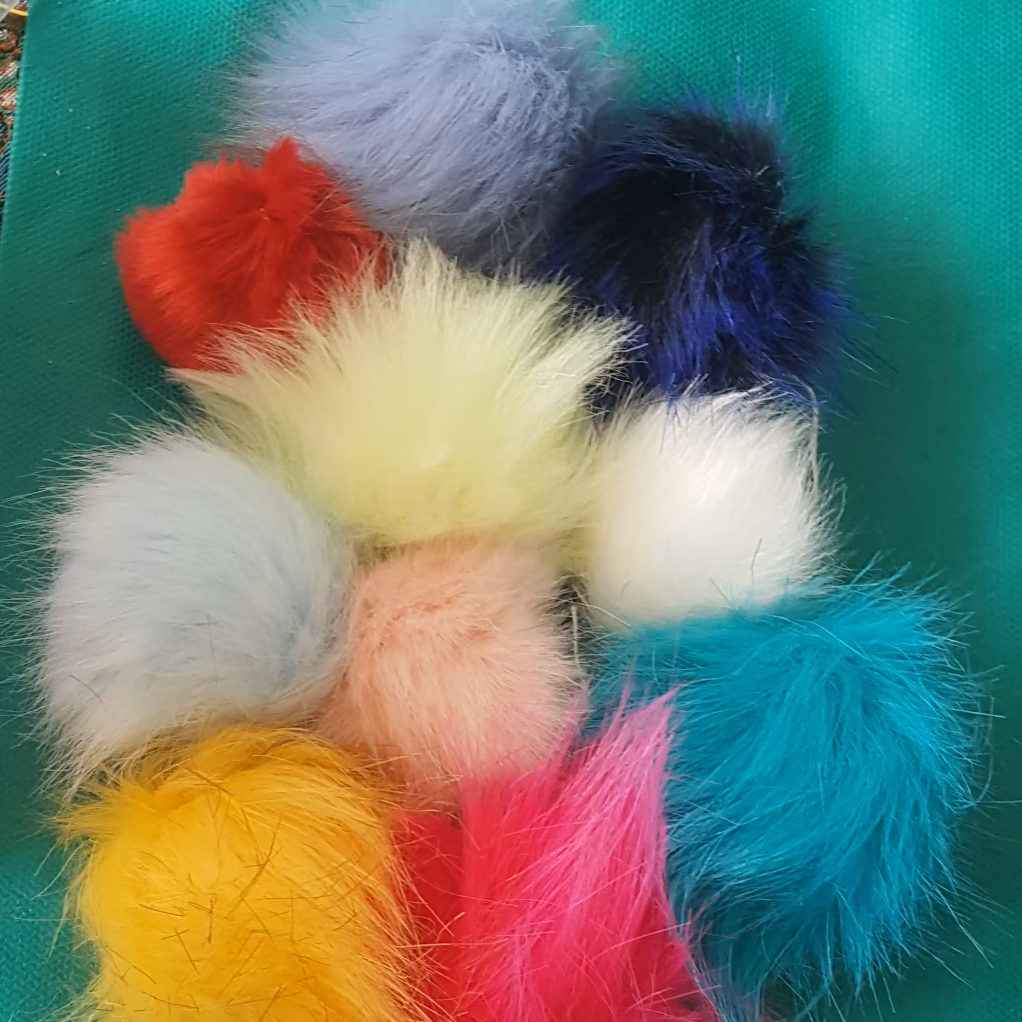 پوم پوم تزیینی