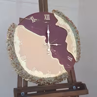 ساعت دیواری طرح سلین کرم قهوه ای قطر 60  کار شده با کریستال ( قابل اجرا با تم رنگ دلخواه) (پس کرایه)