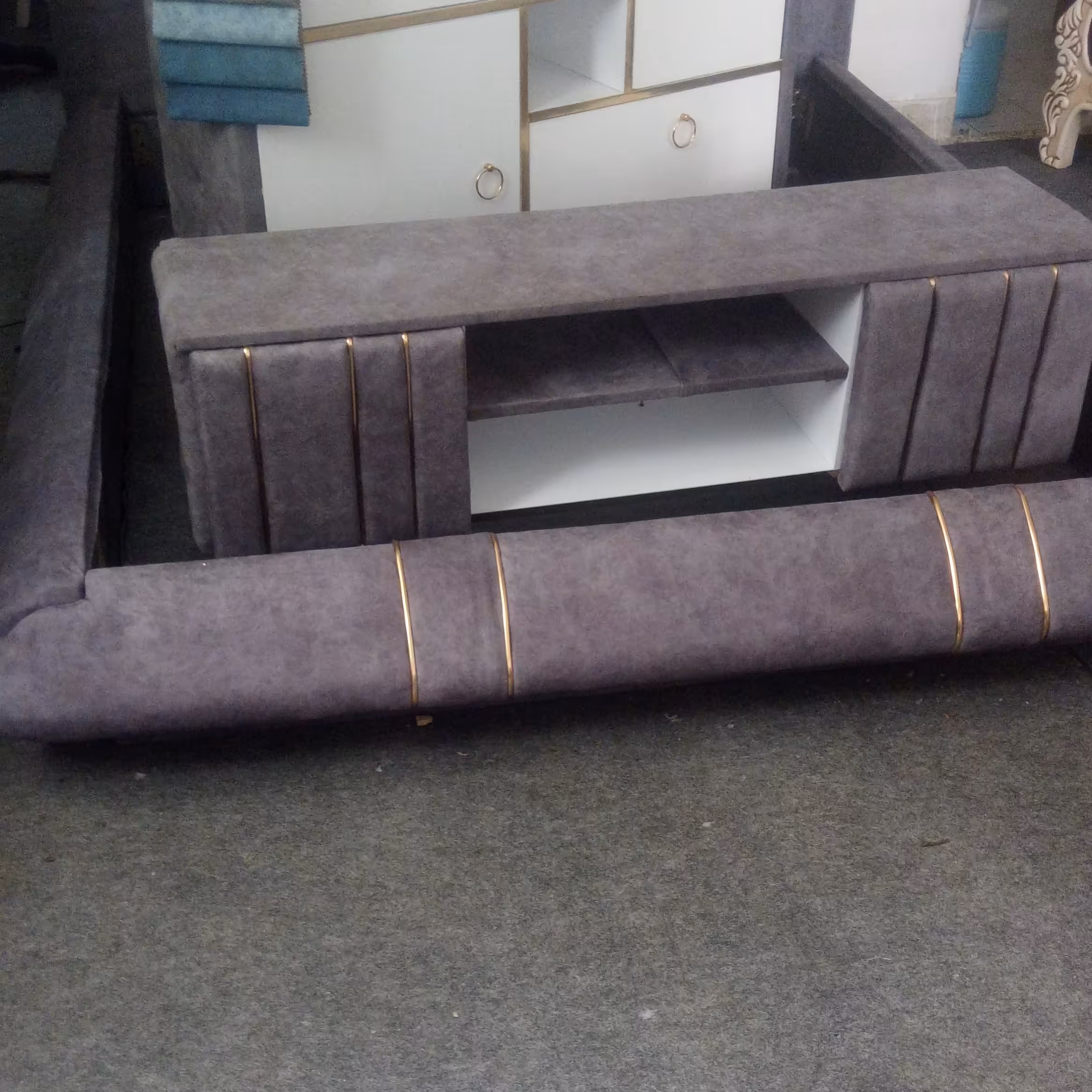 تخت دونفره لمسه