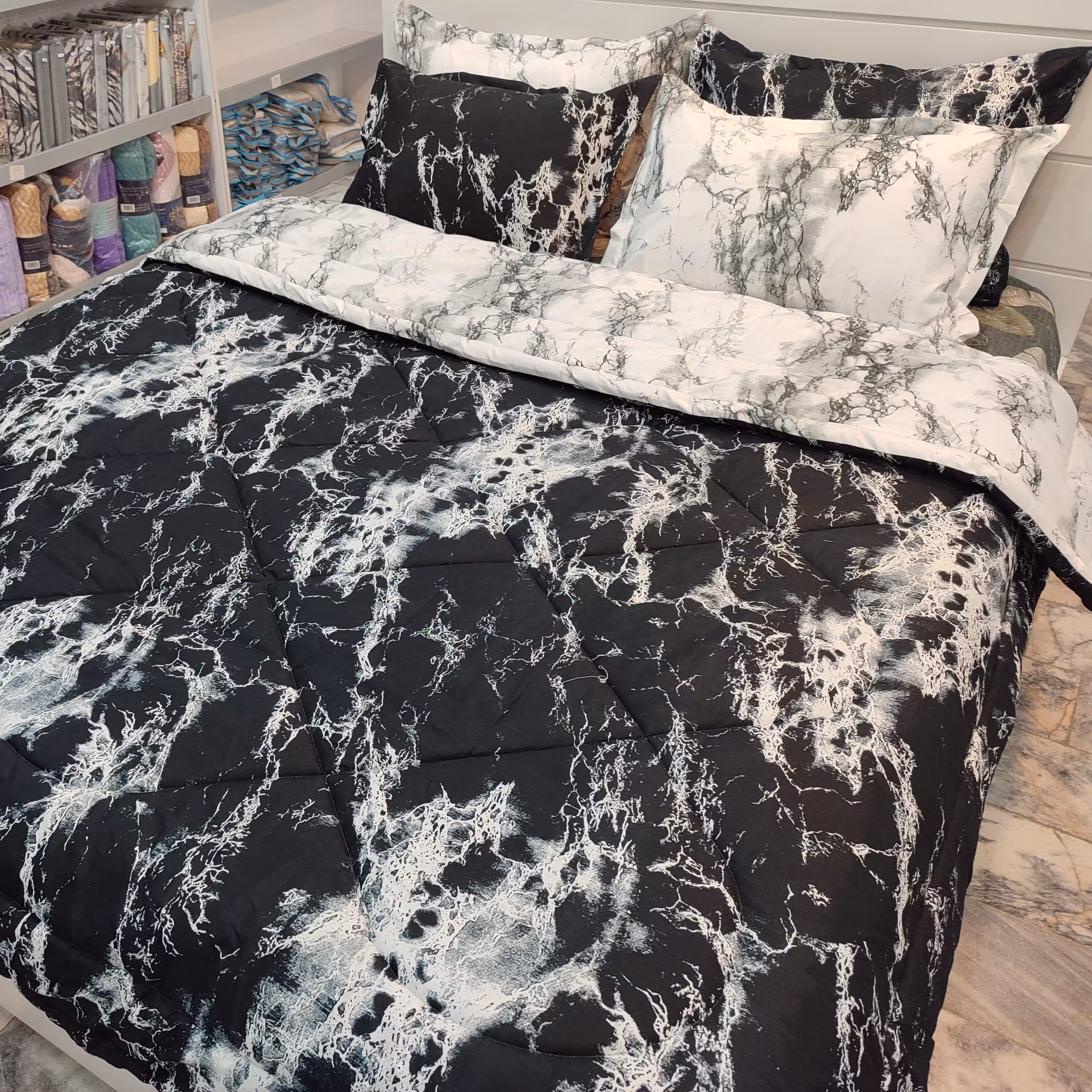 سرویس خواب و ست روتختی دونفره 6تکه دورویه  .                       .