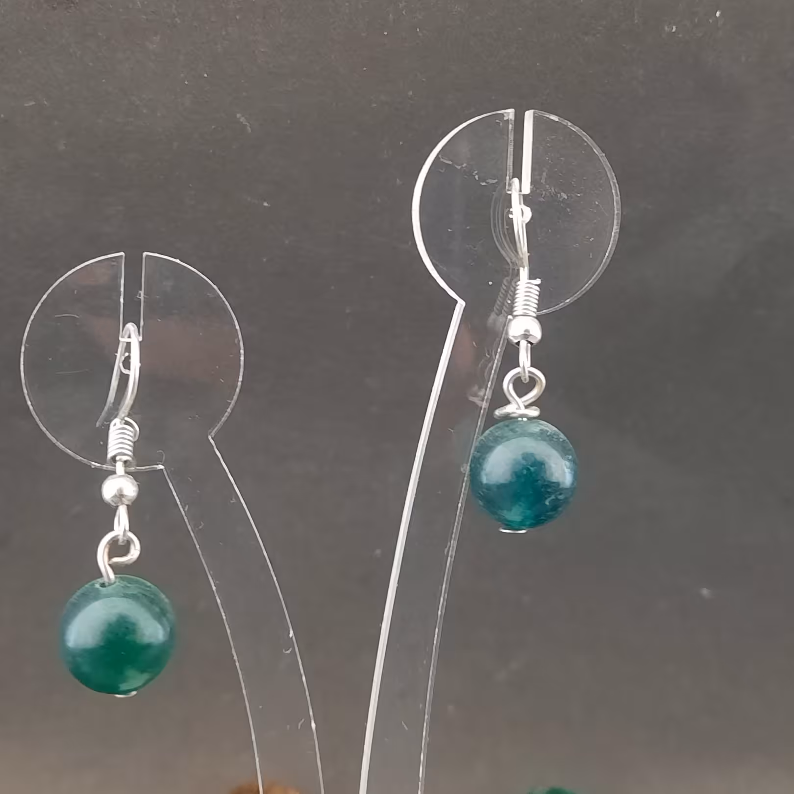 گوشواره گلس سبز رنگ گد گوش205 جنس عصا الیاژ بدلیجات سازی