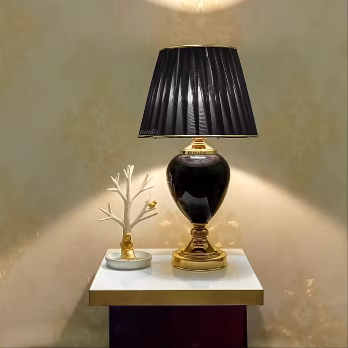 آباژور رومیزی تندیس کد 1023 - مشکی طلایی