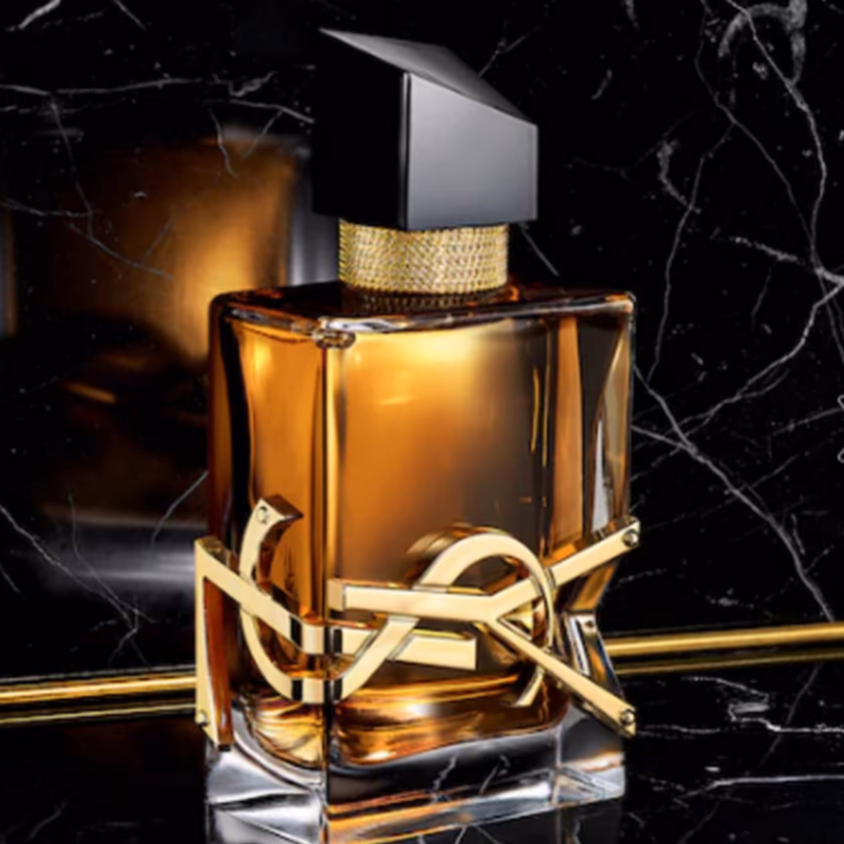 عطر گرمی (اسانس) ایو سن لورن لیبره اینتنس عطر نوبهار ( 10 میل) کیفیت بسیار بالا