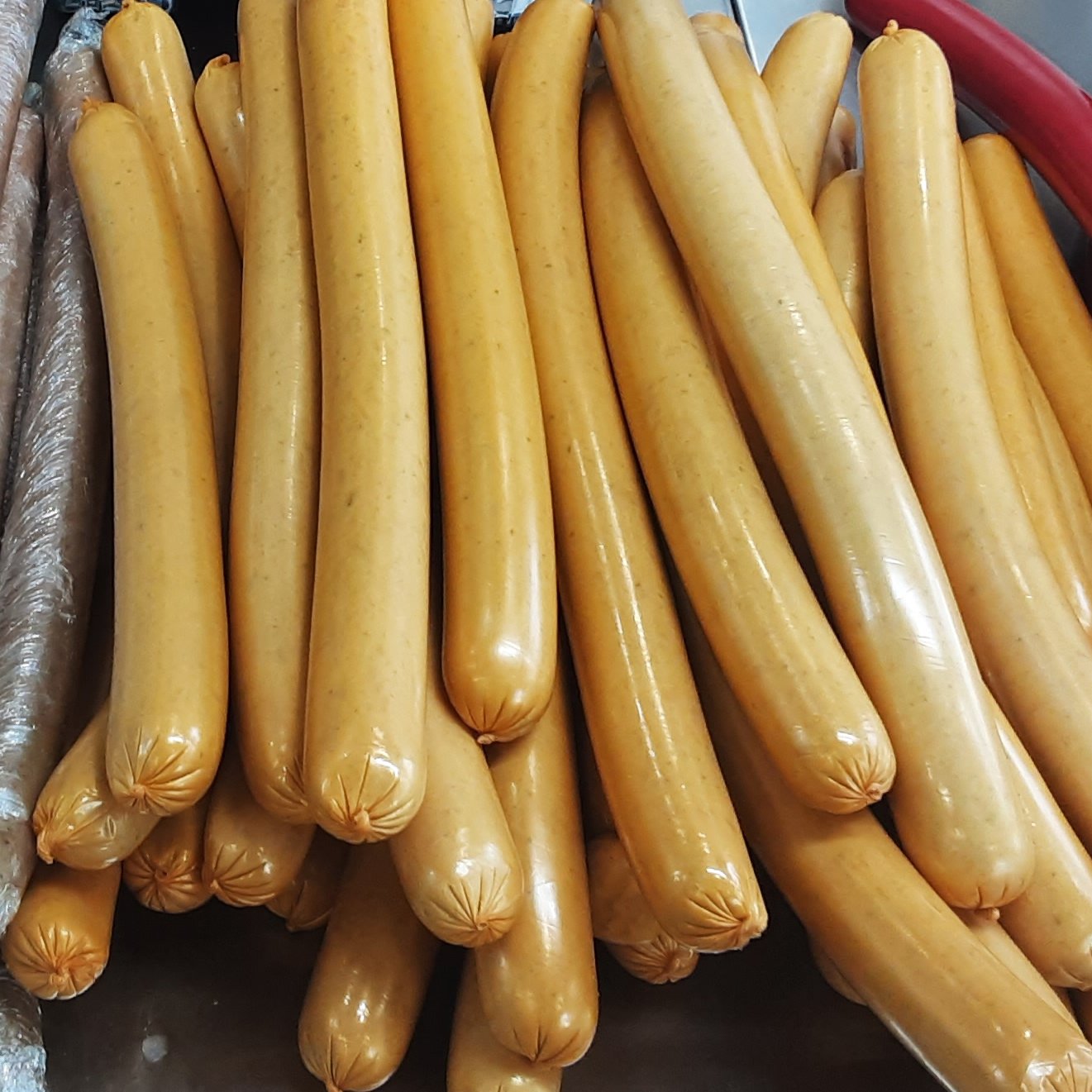 سوسیس نورنبرگ، 90٪ گوشت، بدون مواد نگهدارنده، ترکیبی از گوشت گوساله و سینه مرغ با ادویه مخصوص