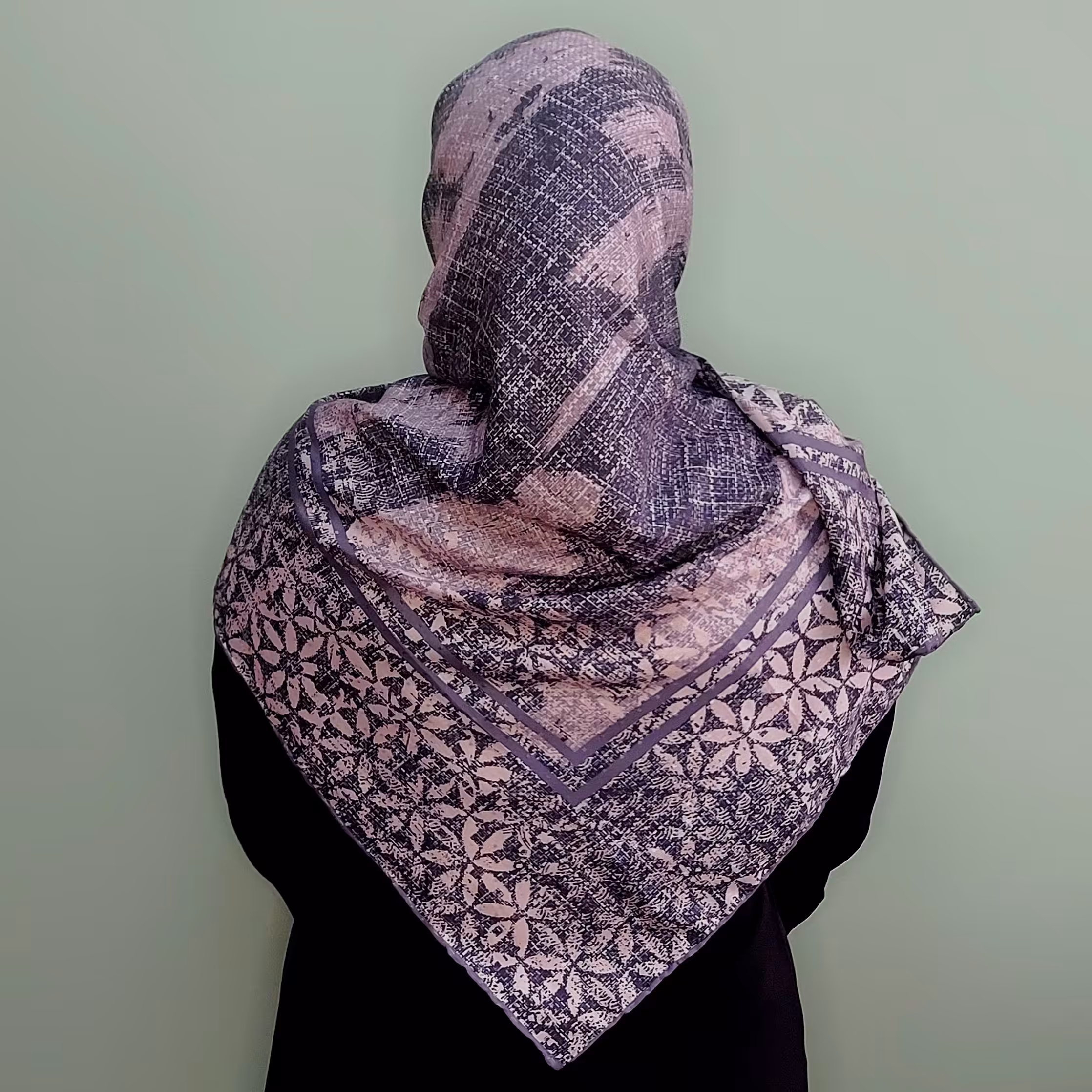 روسری نخی نگین دار قواره بزرگ زنانه