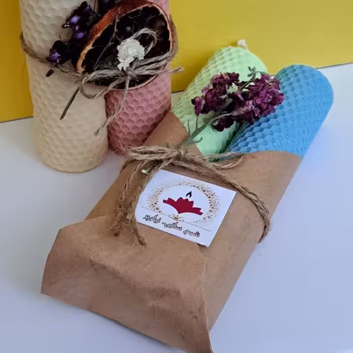 شمع موم عسلی