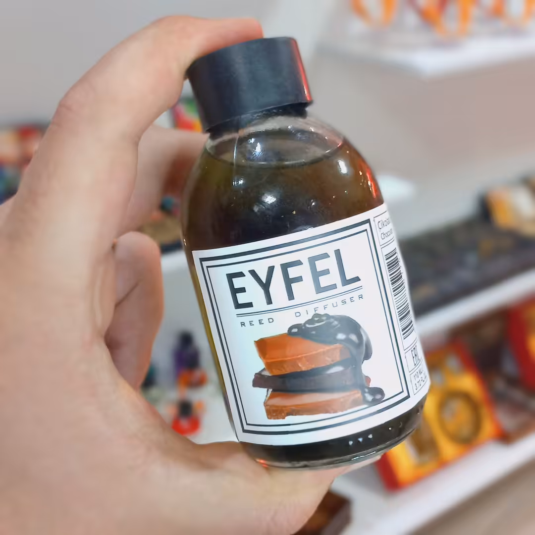 خوشبوکننده ایفل 110 میل رایحه شکلاتی                