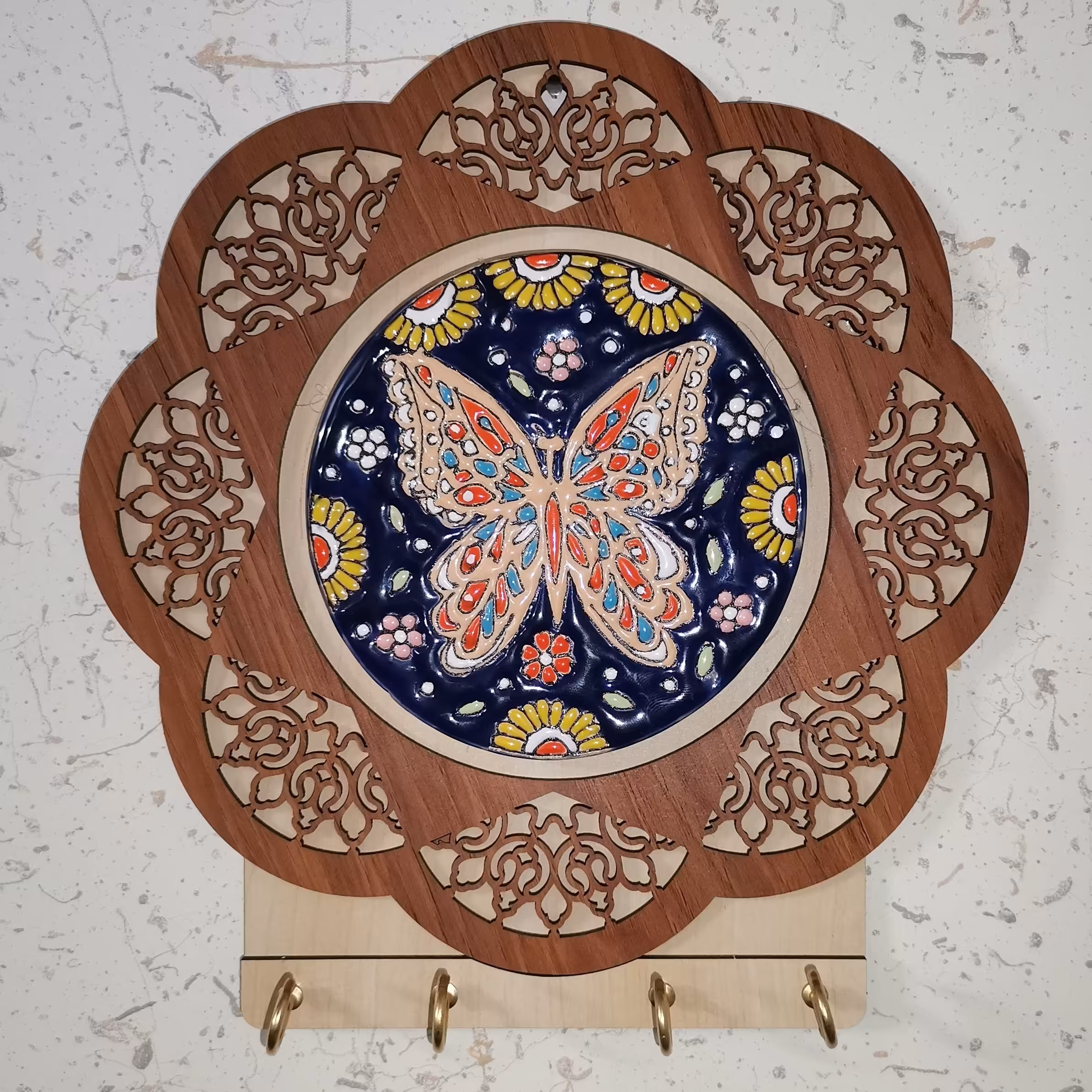 جاکلیدی، تلفیق چوب و میناکاری، رنگ زمینه آبی فیروزه ، لاجورد ،