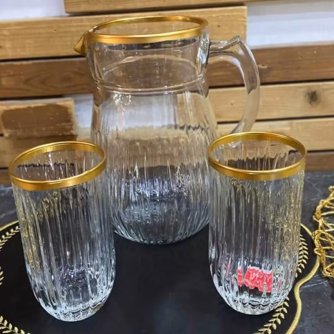 ست هفت پارچه پارچ و لیوان سولو لب طلا برند نوری تازه ساخت ایران ارتفاع پارچ 21س ارتفاع لیوان 14س