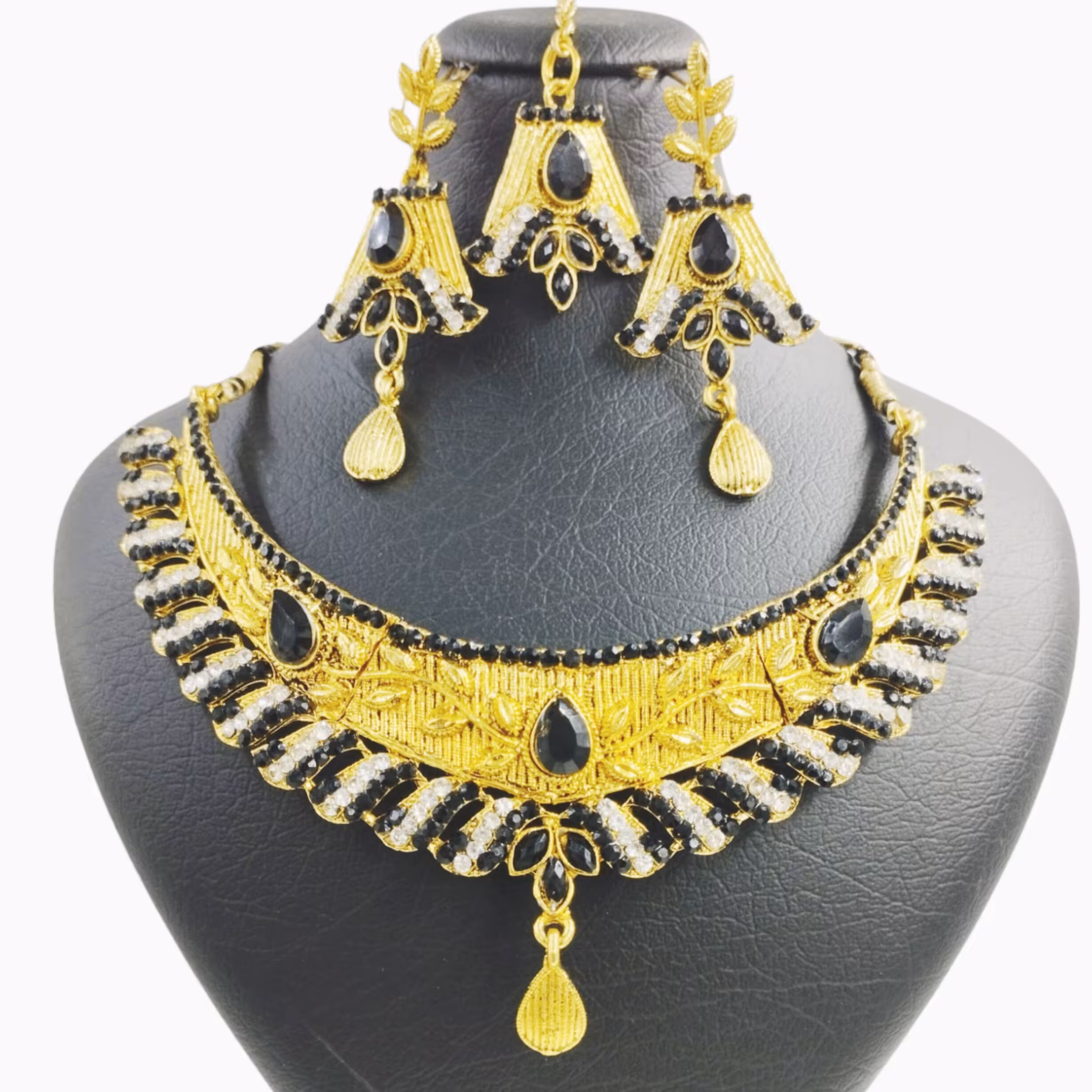 نیم ست هندی نگین مشکی