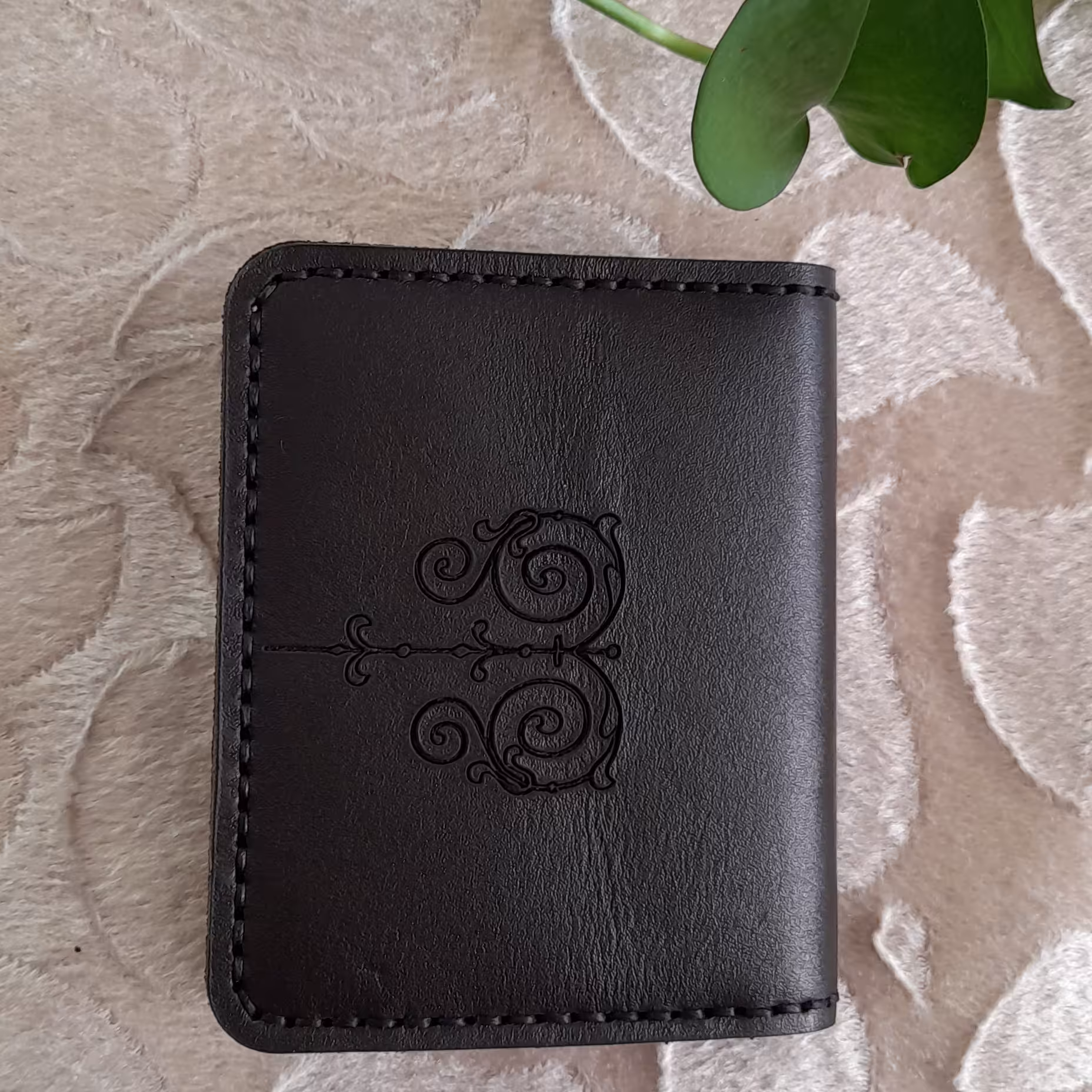 جاکارتی چرم گاوی