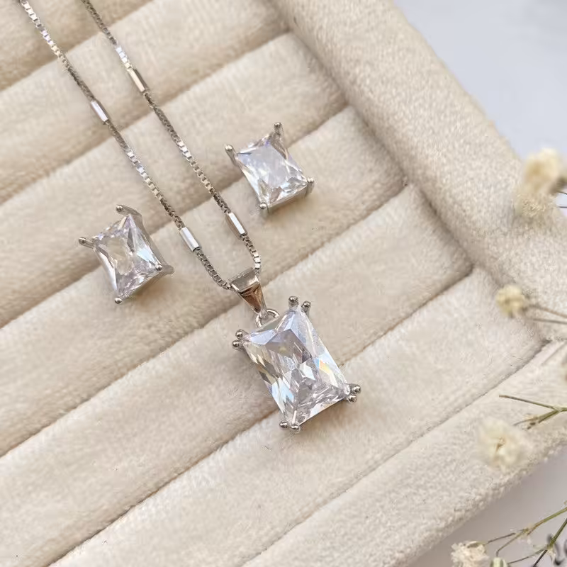 نیمست نقره وارداتی نگیندار