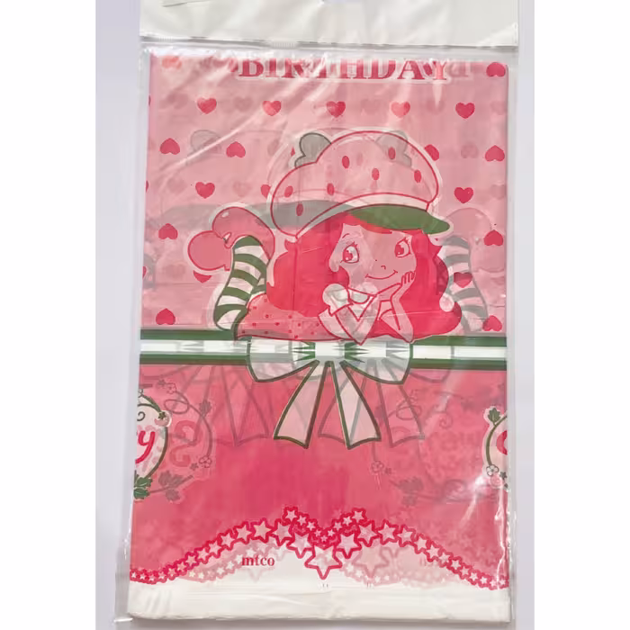 سفره تم دختر توت فرنگی