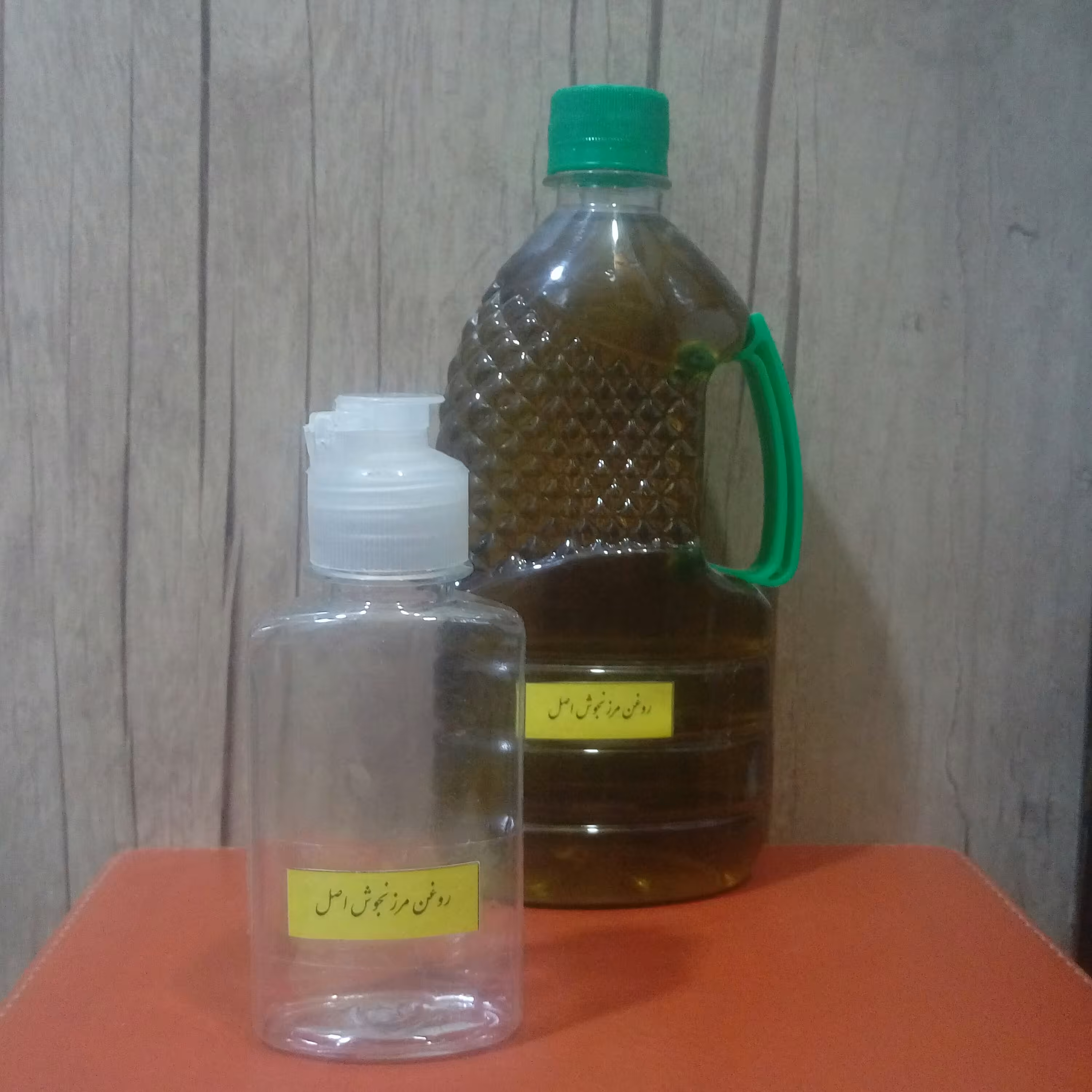 روغن مرزنجوش اصل 120 میلی لیتر در ظروف پلاستیکی با درب فندکی