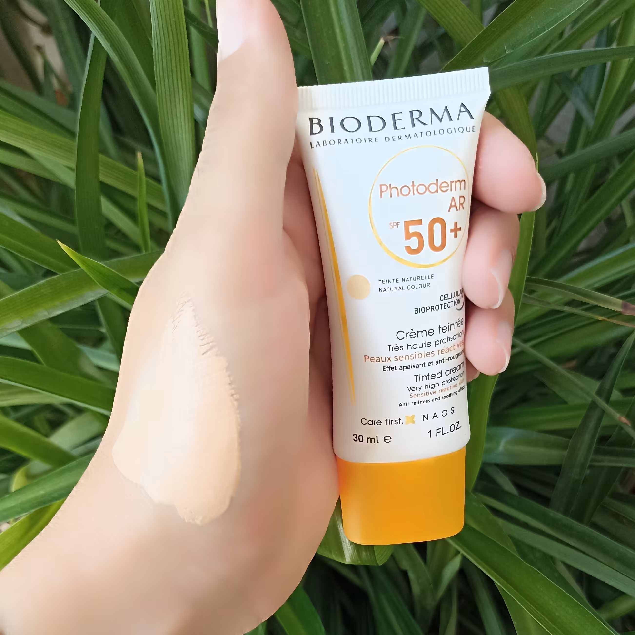 کرم ضد آفتاب ضد لک اسپات Spf50 حجم 30 میلی لیتر بیودرما رنگی
