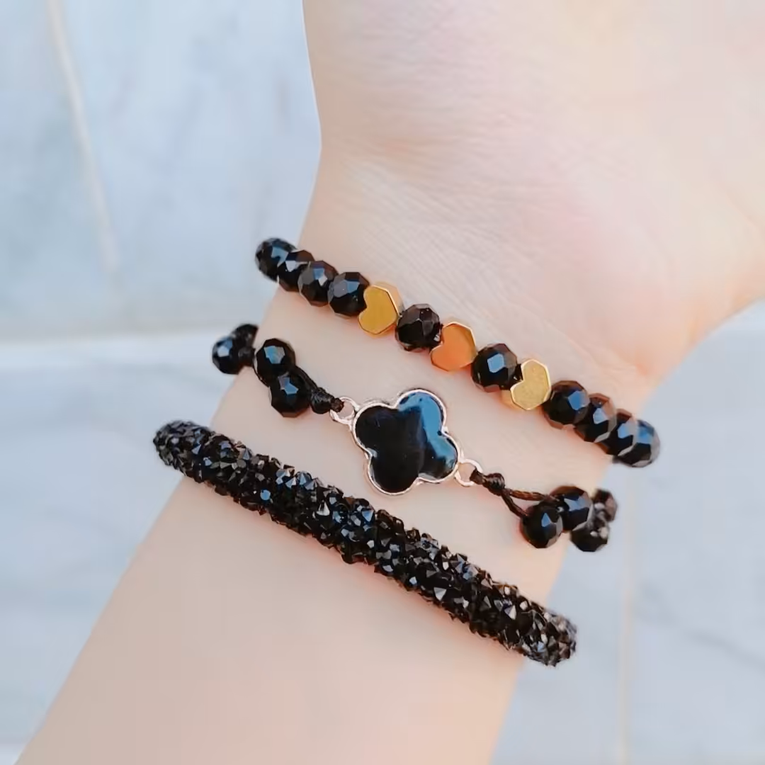  دستبند مشکی پلاک ونکلیف نگاراا (پک 3تایی)