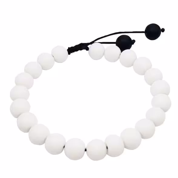 دستبند سفید و مشکی با سنگ اونیکس