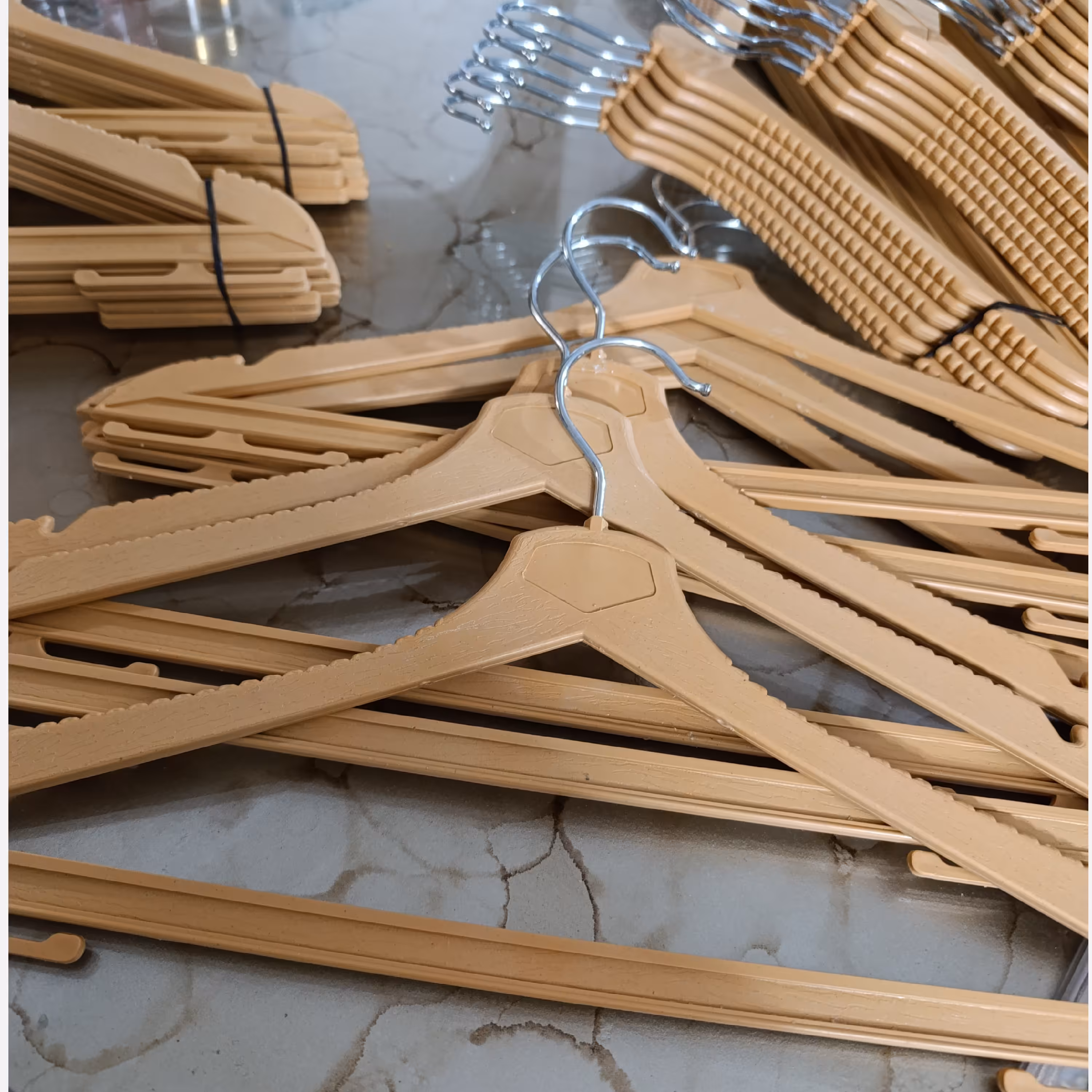 چوب لباسی نیو طرح چوب