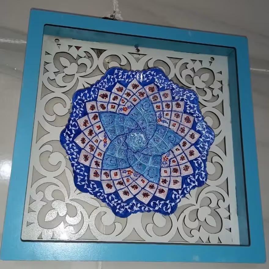 دیوار کوب میناکاری با قاب ام دی اف و قطر بشقاب 16 سانتی متری