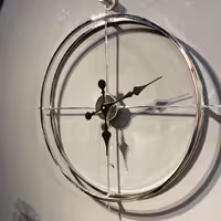 ساعت دیواری فلزی  24 ماه گارانتی تثبیت رنگ و موتور