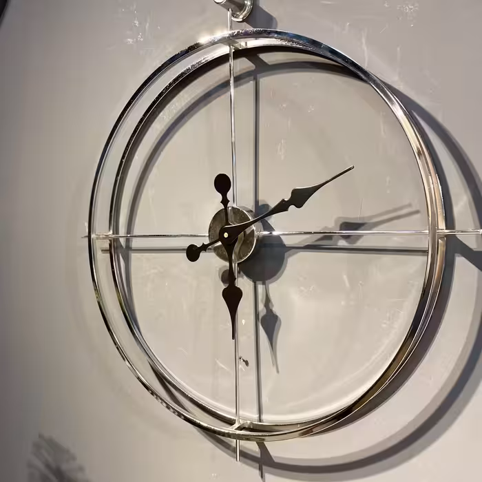 ساعت دیواری فلزی  24 ماه گارانتی تثبیت رنگ و موتور