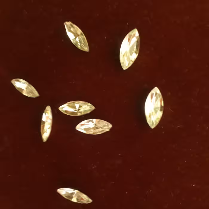 نگین مارکیز  طلایی 7 در 15 بسته ی 50 تایی