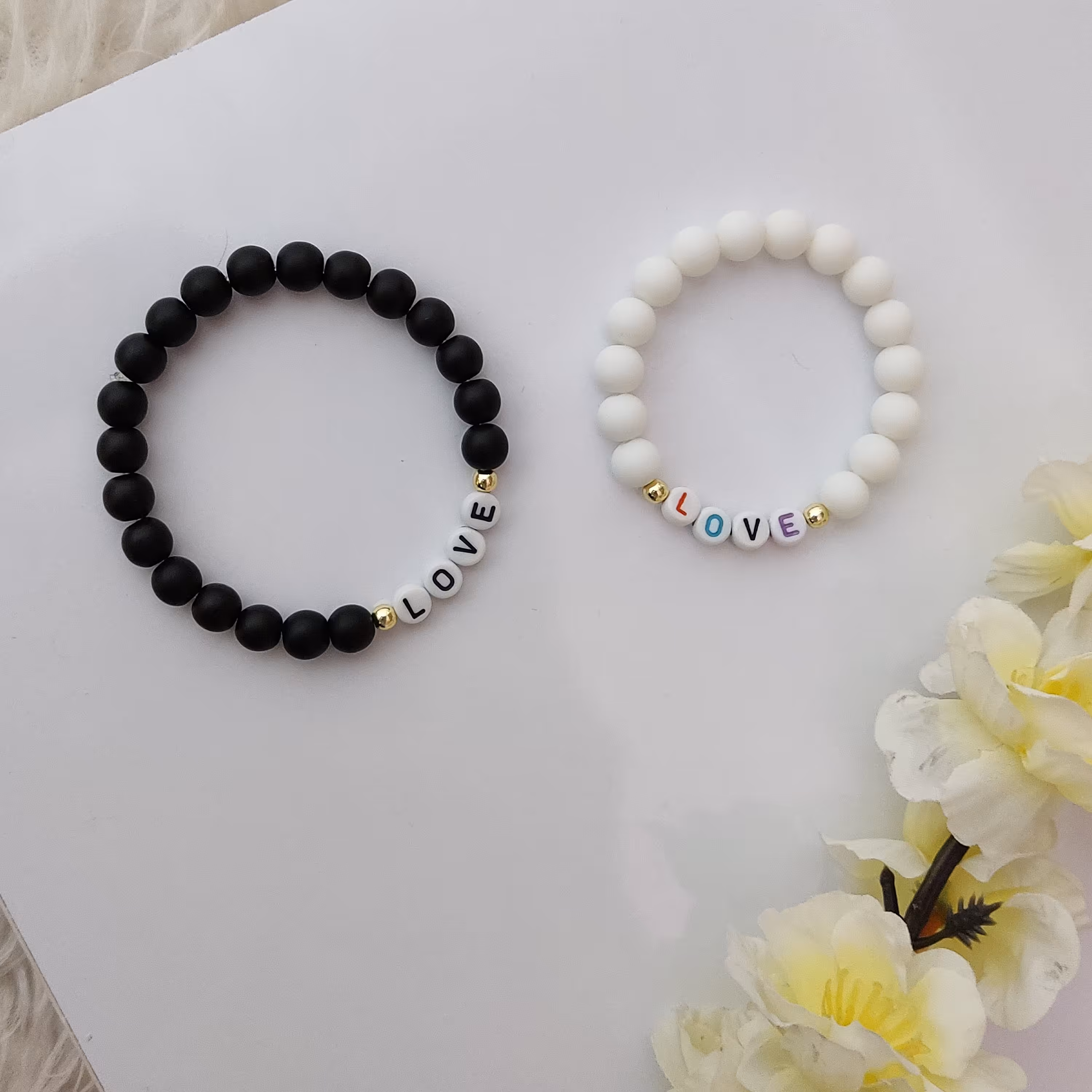 دستبند حروف دار