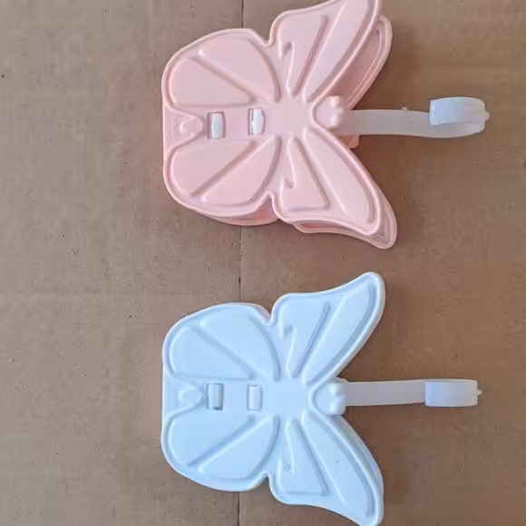 گیره دستکش پروانه