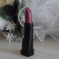 رژلب جامدطبیعی گیاهی رونا(کد 01) رنگ قرمزصورتی 16گرم باخاصیت نرم کنندگی لب